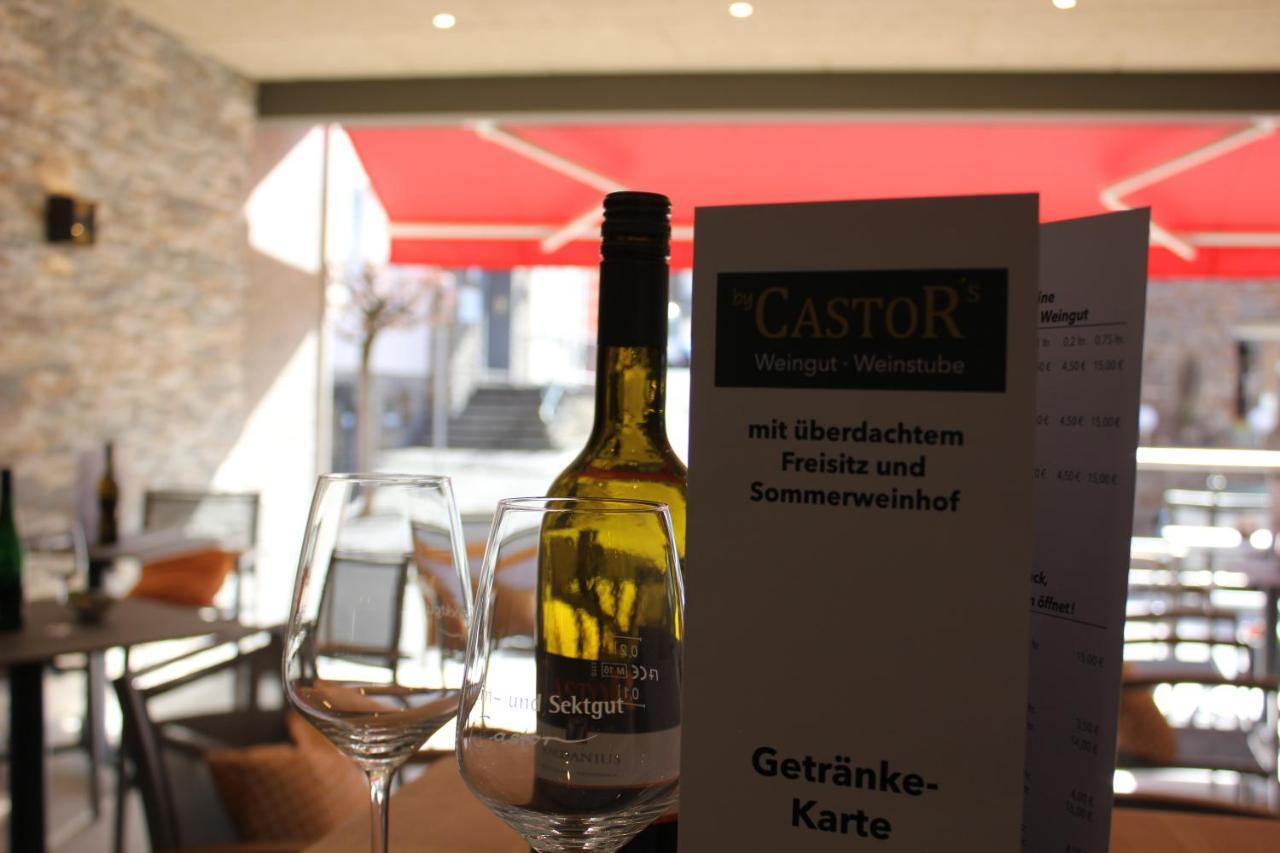 Weinstube Bycastors Hotel Treis-Karden Exterior photo
